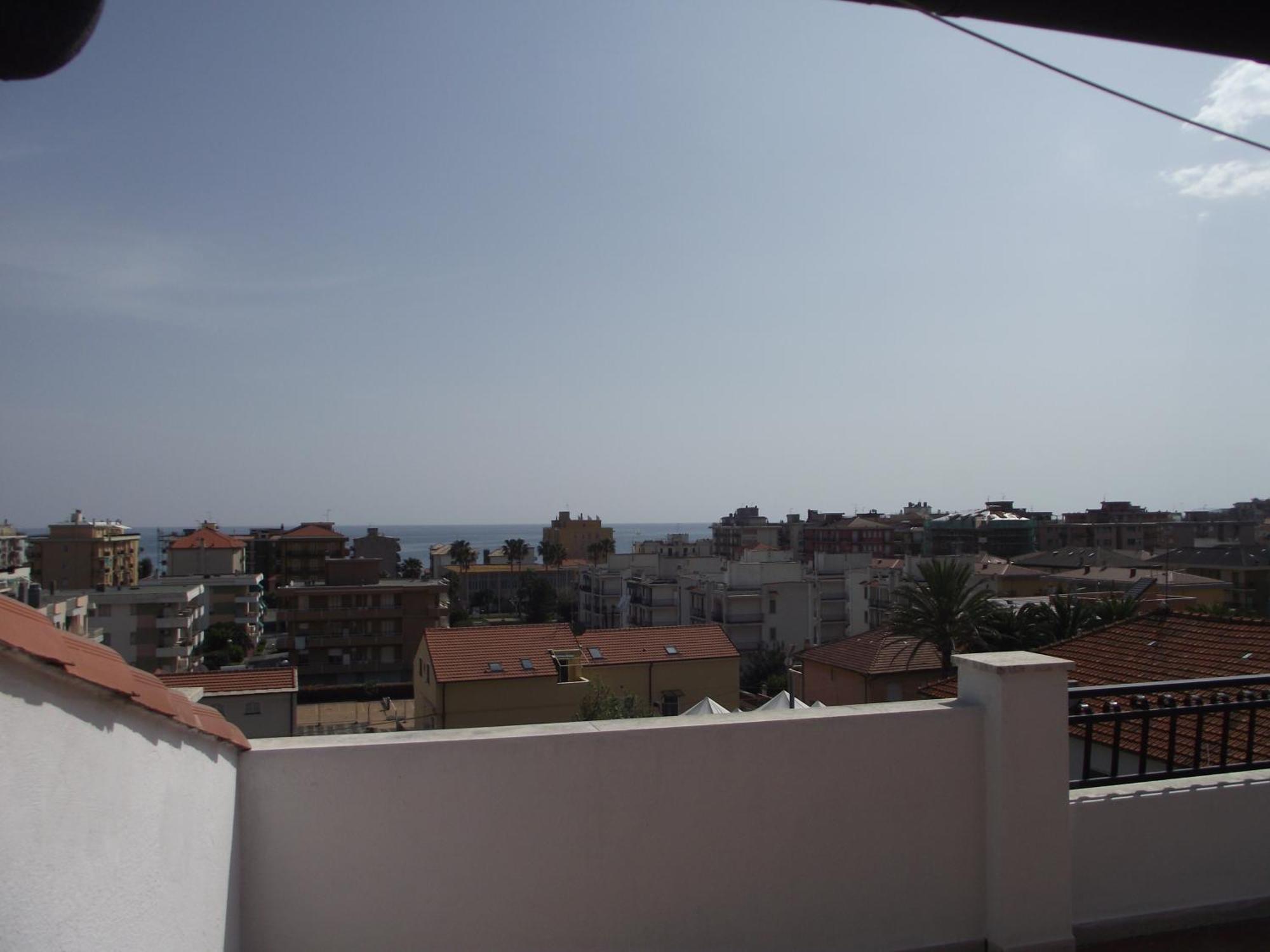 Riviera Apartments Pietra Ligure Exterior photo