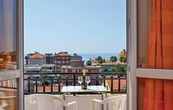 Riviera Apartments Pietra Ligure Exterior photo