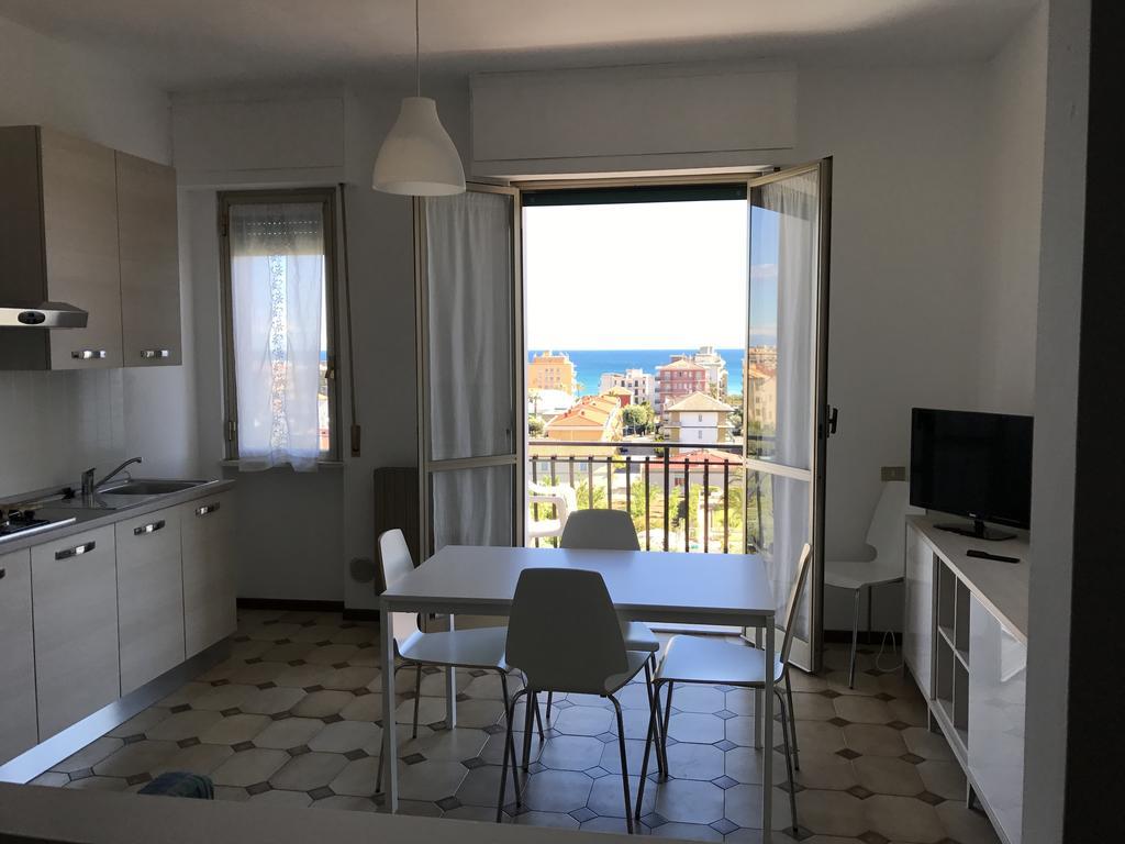 Riviera Apartments Pietra Ligure Exterior photo